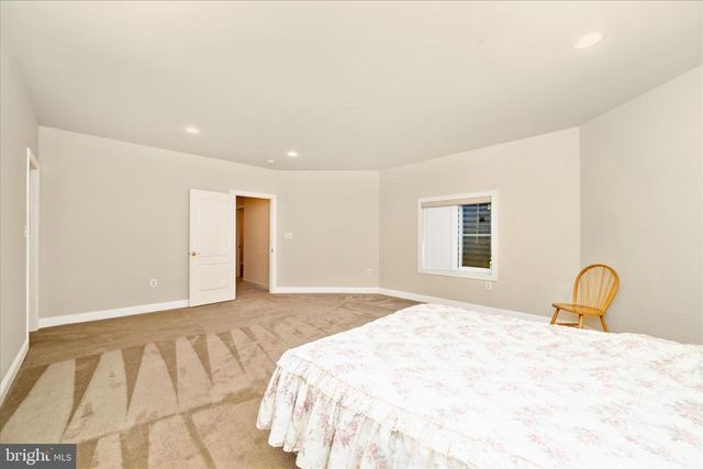 7011 CYPRESS HILL DR, Gaithersburg, MD 20879