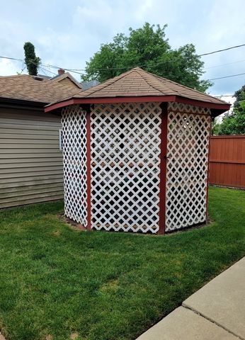 5153 Dobson Street, Skokie, IL 60077