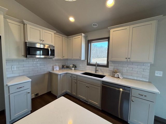655 REED STREET, Neenah, WI 54956