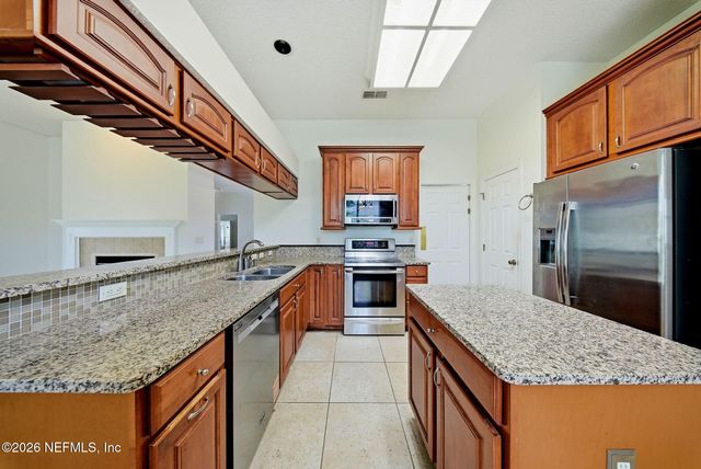 2334 FOXHAVEN Drive, Jacksonville, FL 32224