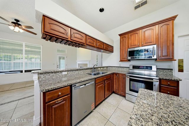 2334 FOXHAVEN Drive, Jacksonville, FL 32224