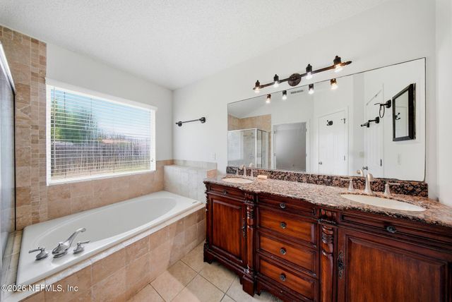 2334 FOXHAVEN Drive, Jacksonville, FL 32224