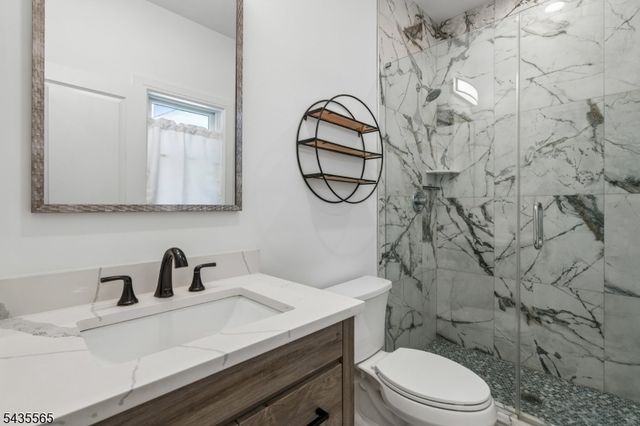 37 Burnet St, Livingston Twp., NJ 07039