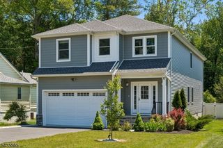 37 Burnet St, Livingston Twp., NJ 07039