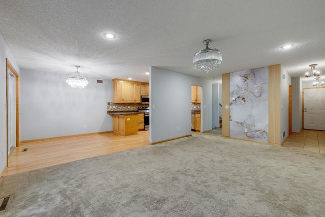 2461 Williams Drive, Burnsville, MN 55337