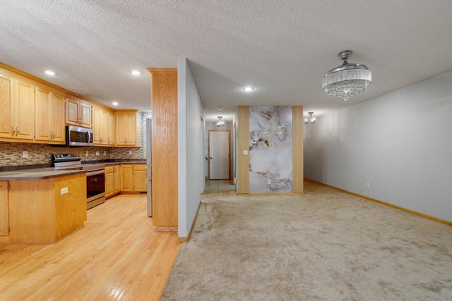 2461 Williams Drive, Burnsville, MN 55337