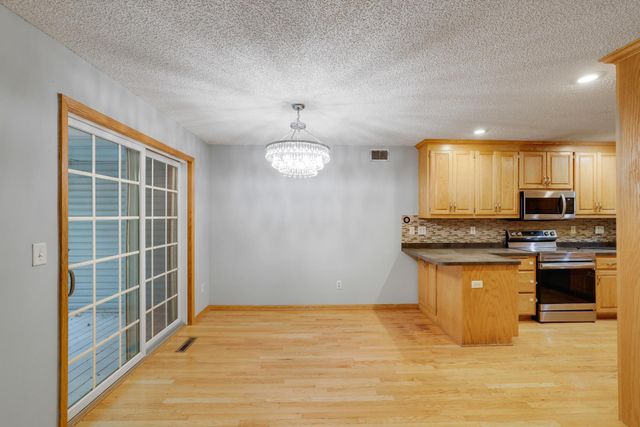 2461 Williams Drive, Burnsville, MN 55337