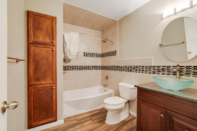 2461 Williams Drive, Burnsville, MN 55337