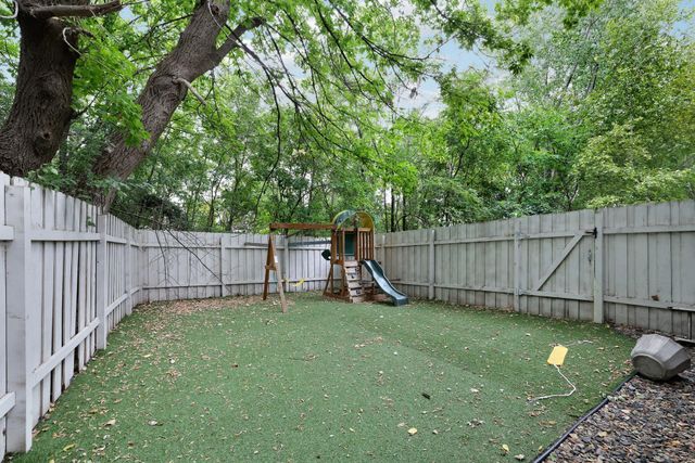 2461 Williams Drive, Burnsville, MN 55337