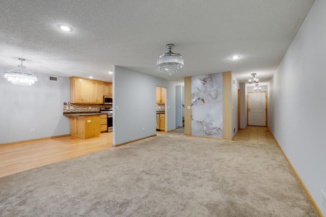 2461 Williams Drive, Burnsville, MN 55337