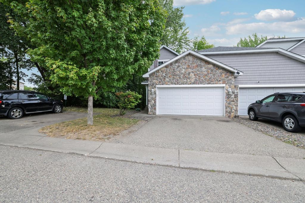 2461 Williams Drive, Burnsville, MN 55337