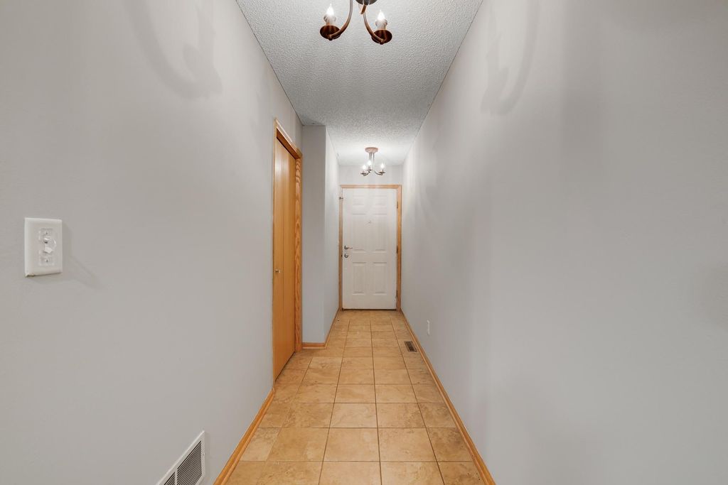 2461 Williams Drive, Burnsville, MN 55337 — photo 5