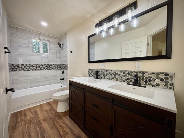 5125 Hugo Road, Grants Pass, OR 97526