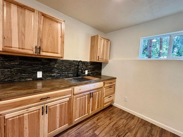5125 Hugo Road, Grants Pass, OR 97526