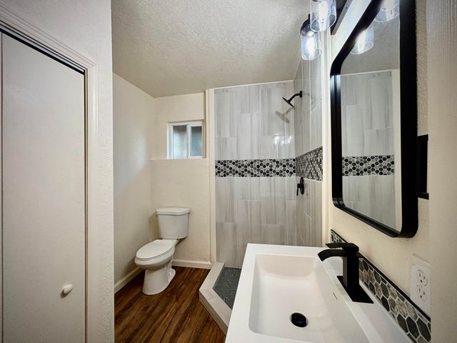 5125 Hugo Road, Grants Pass, OR 97526