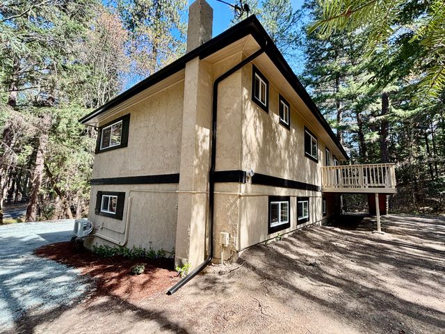 5125 Hugo Road, Grants Pass, OR 97526