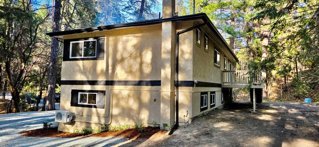 5125 Hugo Road, Grants Pass, OR 97526