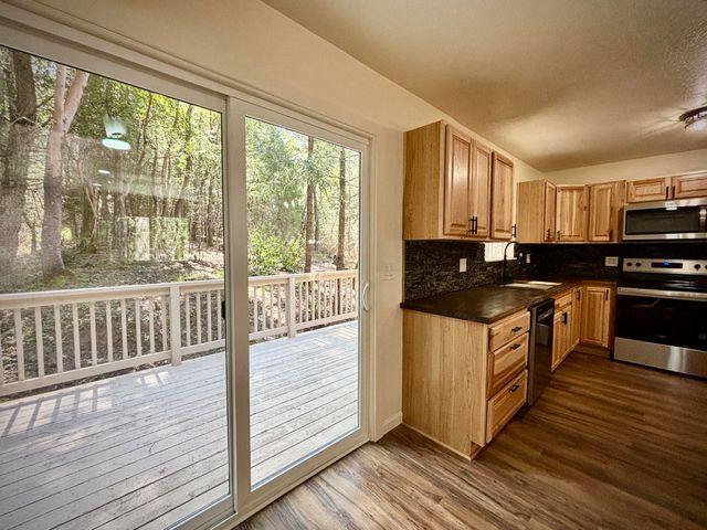 5125 Hugo Road, Grants Pass, OR 97526