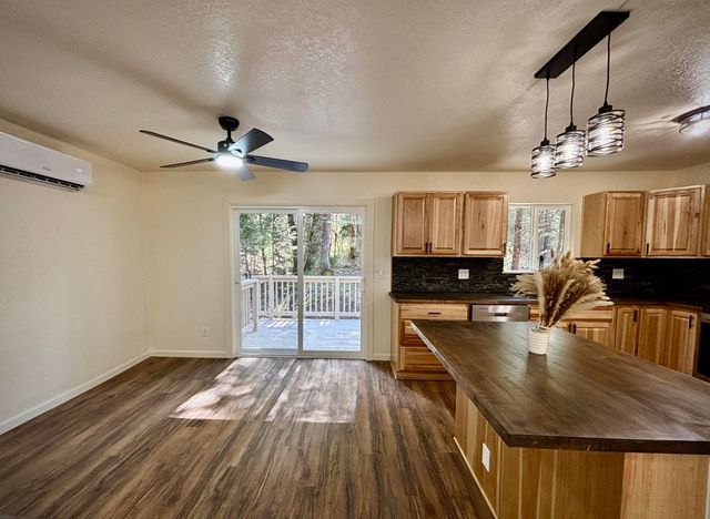 5125 Hugo Road, Grants Pass, OR 97526