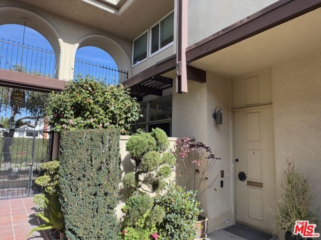 5346 Fairview Boulevard, Los Angeles, CA 90056