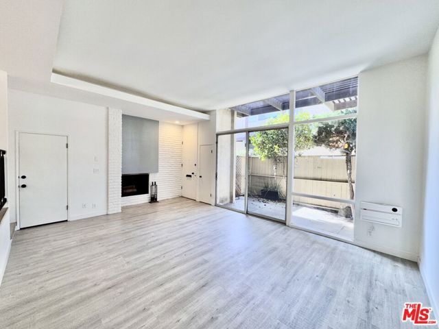 5346 Fairview Boulevard, Los Angeles, CA 90056