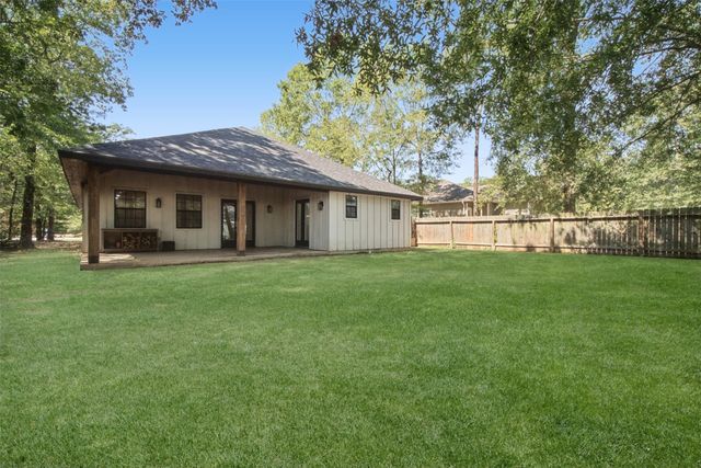 118 N Village Cove Loop, Livingston, TX 77351