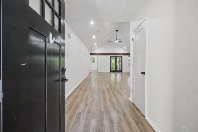 118 N Village Cove Loop, Livingston, TX 77351