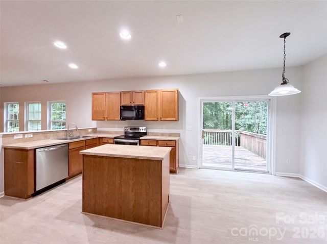 127 Edgington Street, Mooresville, NC 28115