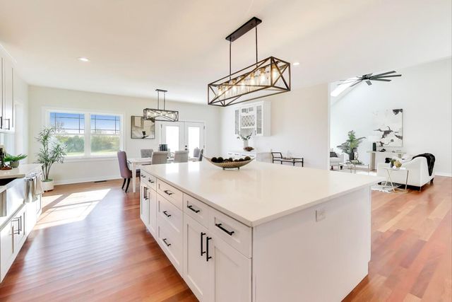 5508 Legend Drive, Yorkville, IL 60560