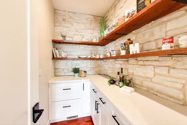 5508 Legend Drive, Yorkville, IL 60560