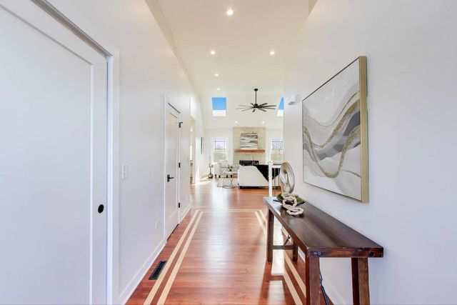 5508 Legend Drive, Yorkville, IL 60560