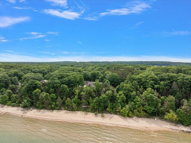 8428 W Harrison Road, Mears, MI 49436