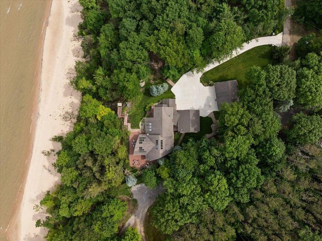8428 W Harrison Road, Mears, MI 49436