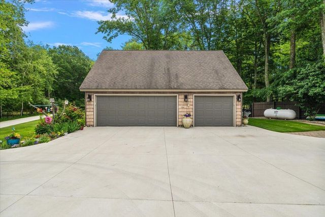 8428 W Harrison Road, Mears, MI 49436