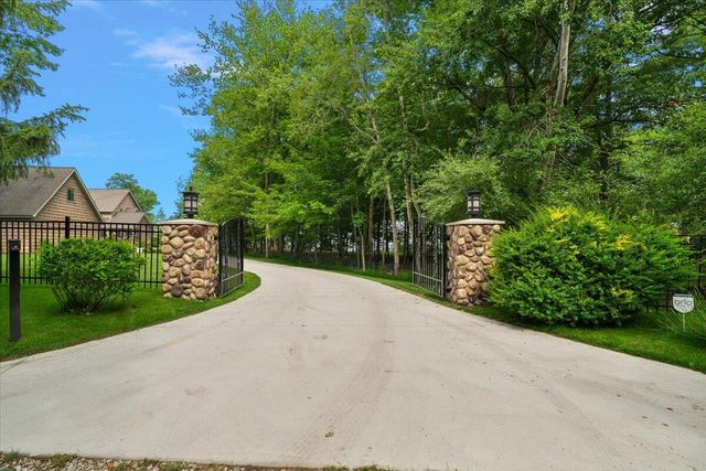 8428 W Harrison Road, Mears, MI 49436