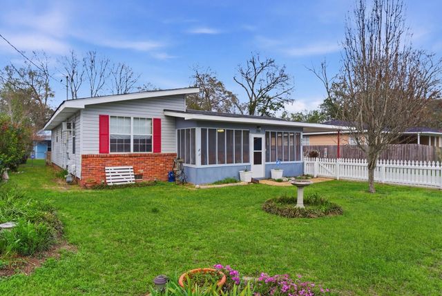 210 E 7th Ave., Petal, MS 39465