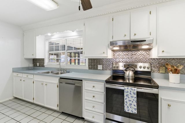 210 E 7th Ave., Petal, MS 39465