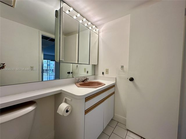 3545 NE 167th St 204, North Miami Beach, FL 33160