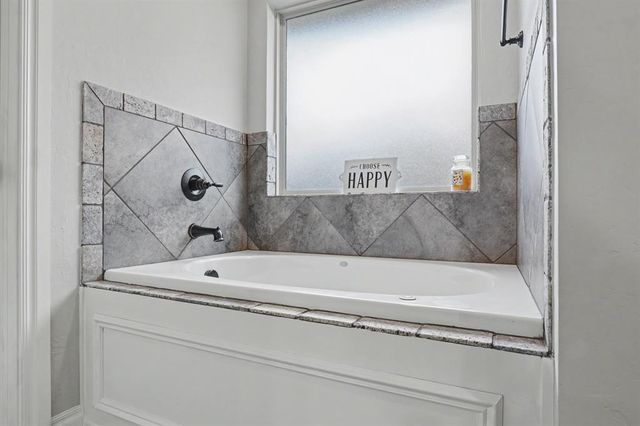 1005 NE 33rd Terrace, Oklahoma City, OK 73160
