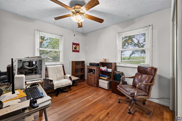 3521 SE Chippewa DR, Berryton, KS 66409