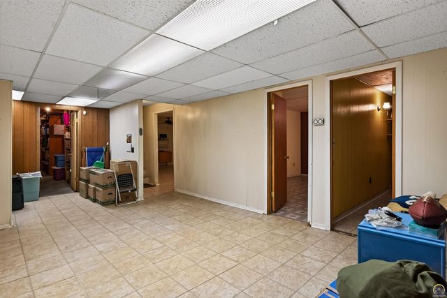 3521 SE Chippewa DR, Berryton, KS 66409
