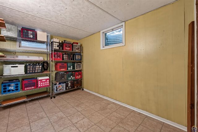3521 SE Chippewa DR, Berryton, KS 66409