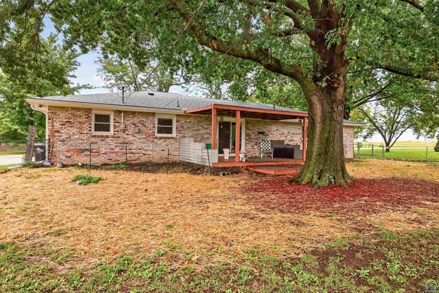 3521 SE Chippewa DR, Berryton, KS 66409