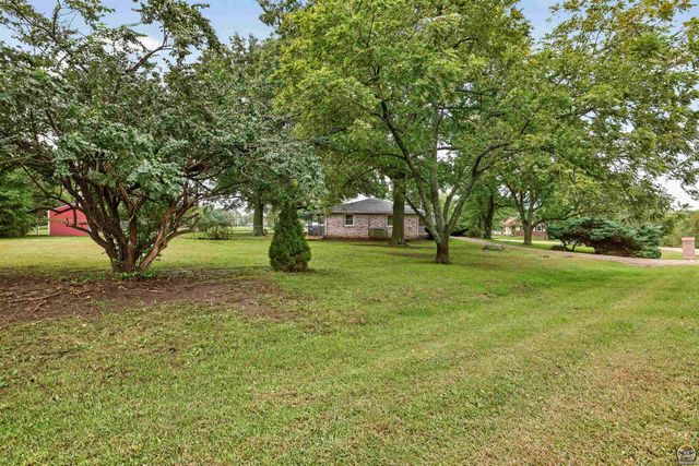 3521 SE Chippewa DR, Berryton, KS 66409