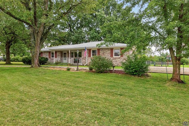 3521 SE Chippewa DR, Berryton, KS 66409