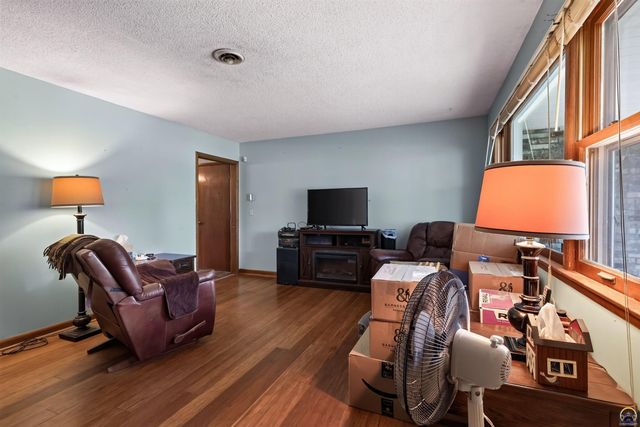 3521 SE Chippewa DR, Berryton, KS 66409