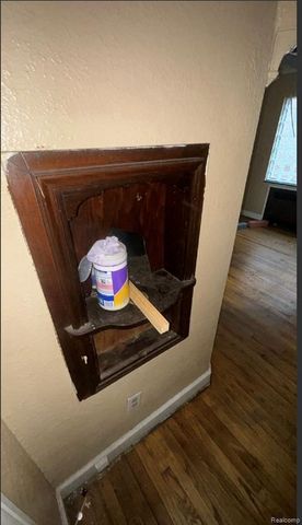 13428 Wilshire Drive, Detroit, MI 48213