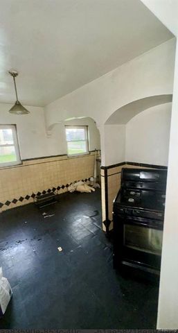 13428 Wilshire Drive, Detroit, MI 48213