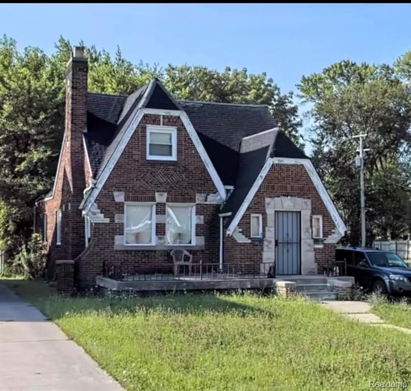 13428 Wilshire Drive, Detroit, MI 48213