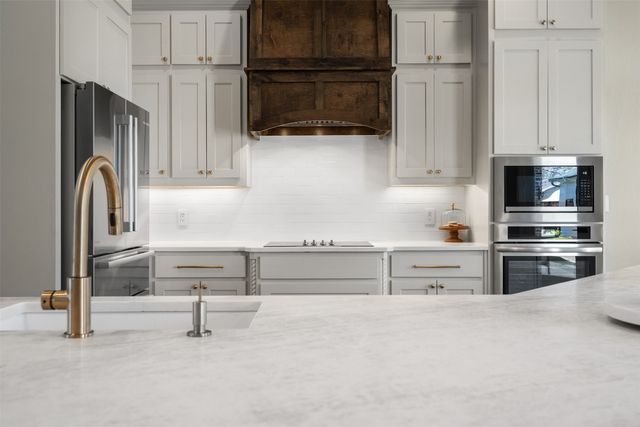 101 Live Oak Drive, Krugerville, TX 76227